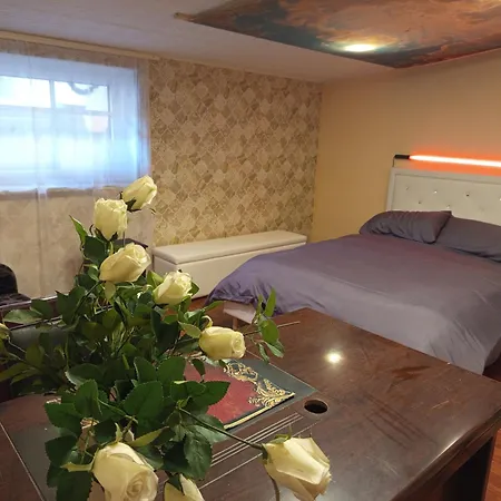 Ofiss 24 Rum i privatbostad *