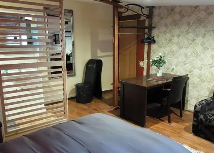 Ofiss 24 Rum i privatbostad Riga