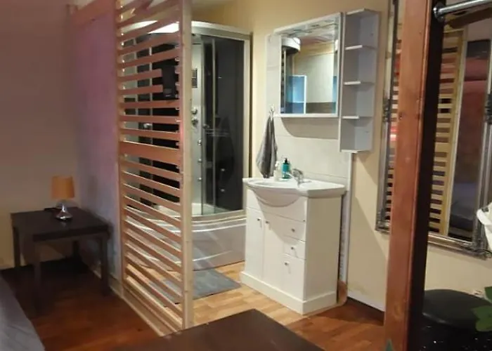 ホームステイ Ofiss 24 *